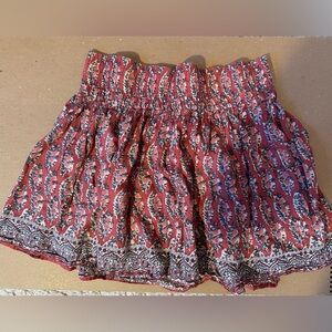 American Eagle Outfitters Red and White Patterned A-Line Skirt